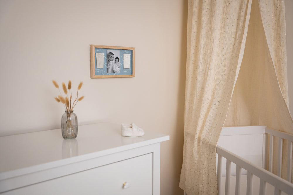 Looking for the perfect new parents gift? The 2 Prints Frame - Blue Abstract makes an ideal choice. It’s not just a frame—it’s a heartfelt personalized baby gift that will be cherished forever.
